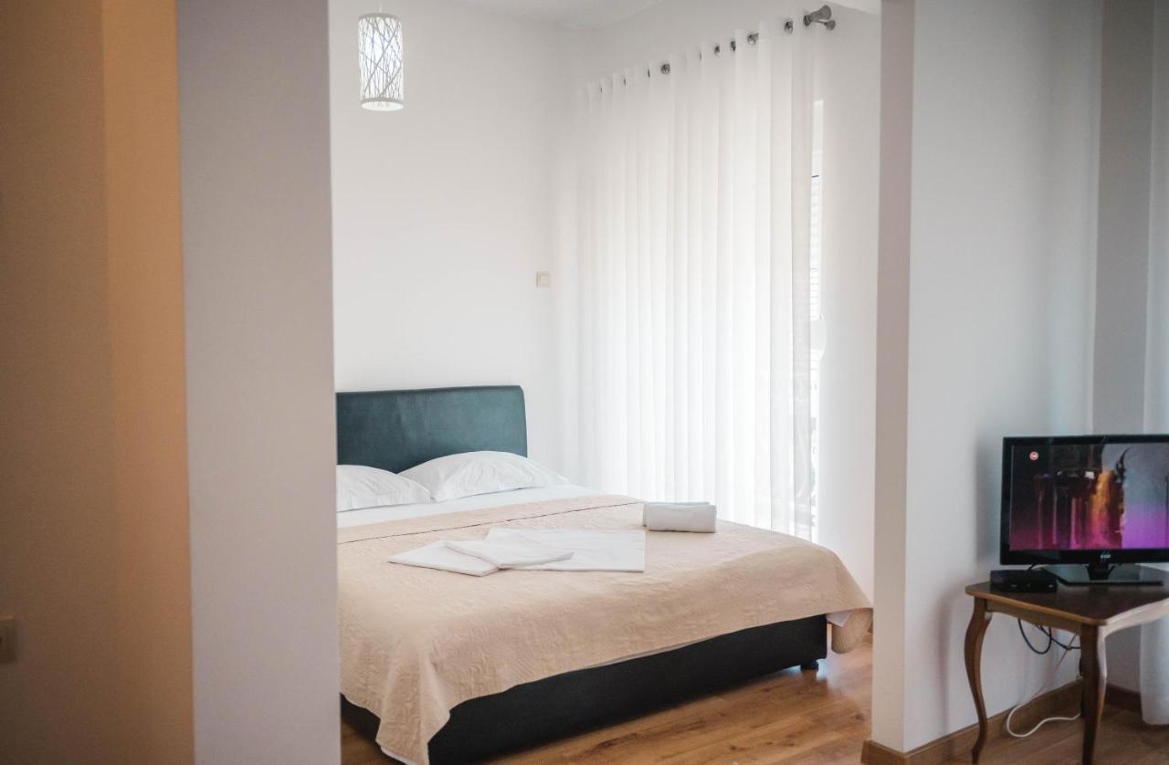 Vila Adriatik Ulcinj Exterior foto