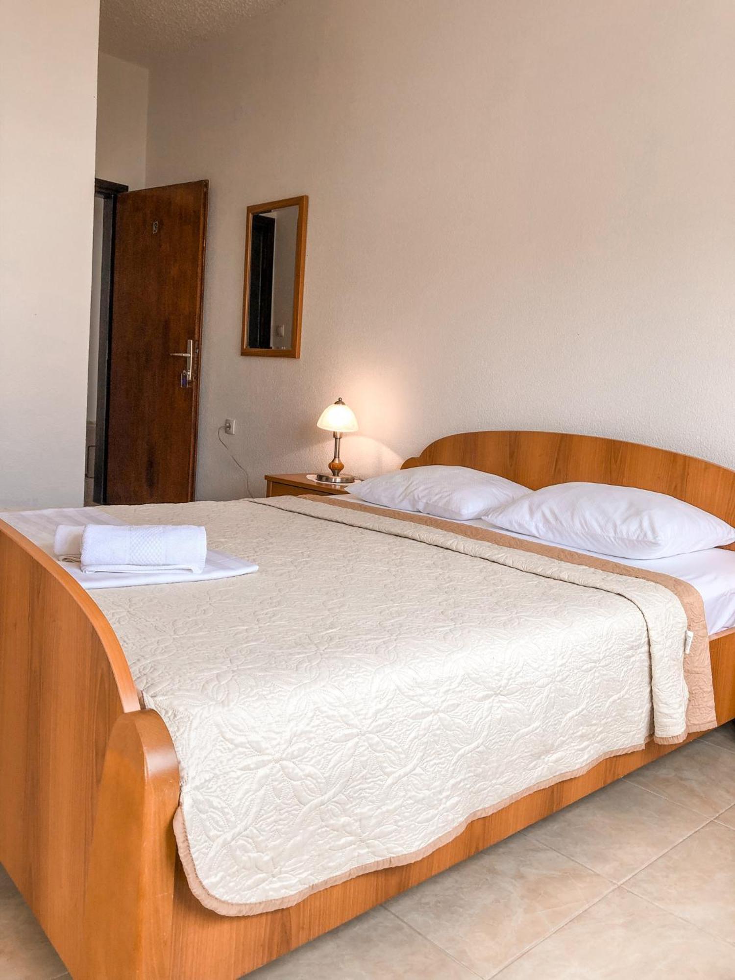 Vila Adriatik Ulcinj Habitación foto
